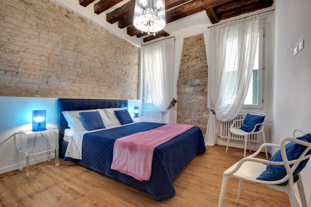 Charming Castello By Wonderful Italy * Venise